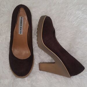 FASHION FOCUS Brown Suede Hells Rubber Sole Size 4